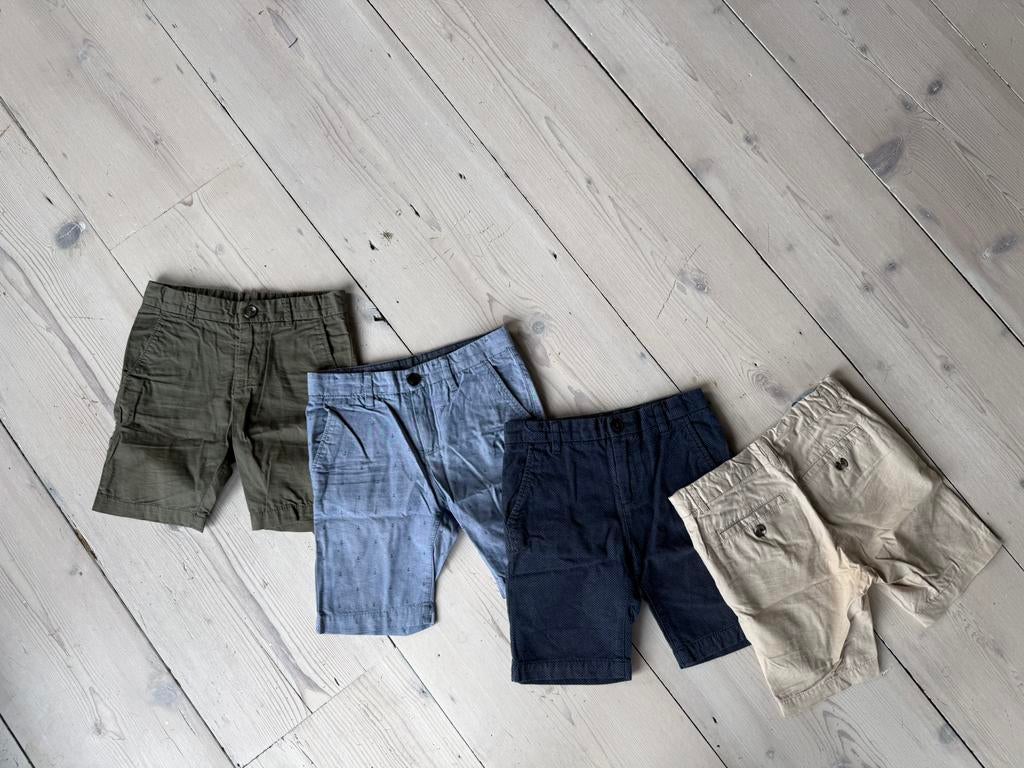 Mooie set van vier chino shorts/korte broeken H&M size 110, Broek, Gebruikt, H&M, Ophalen of Verzenden