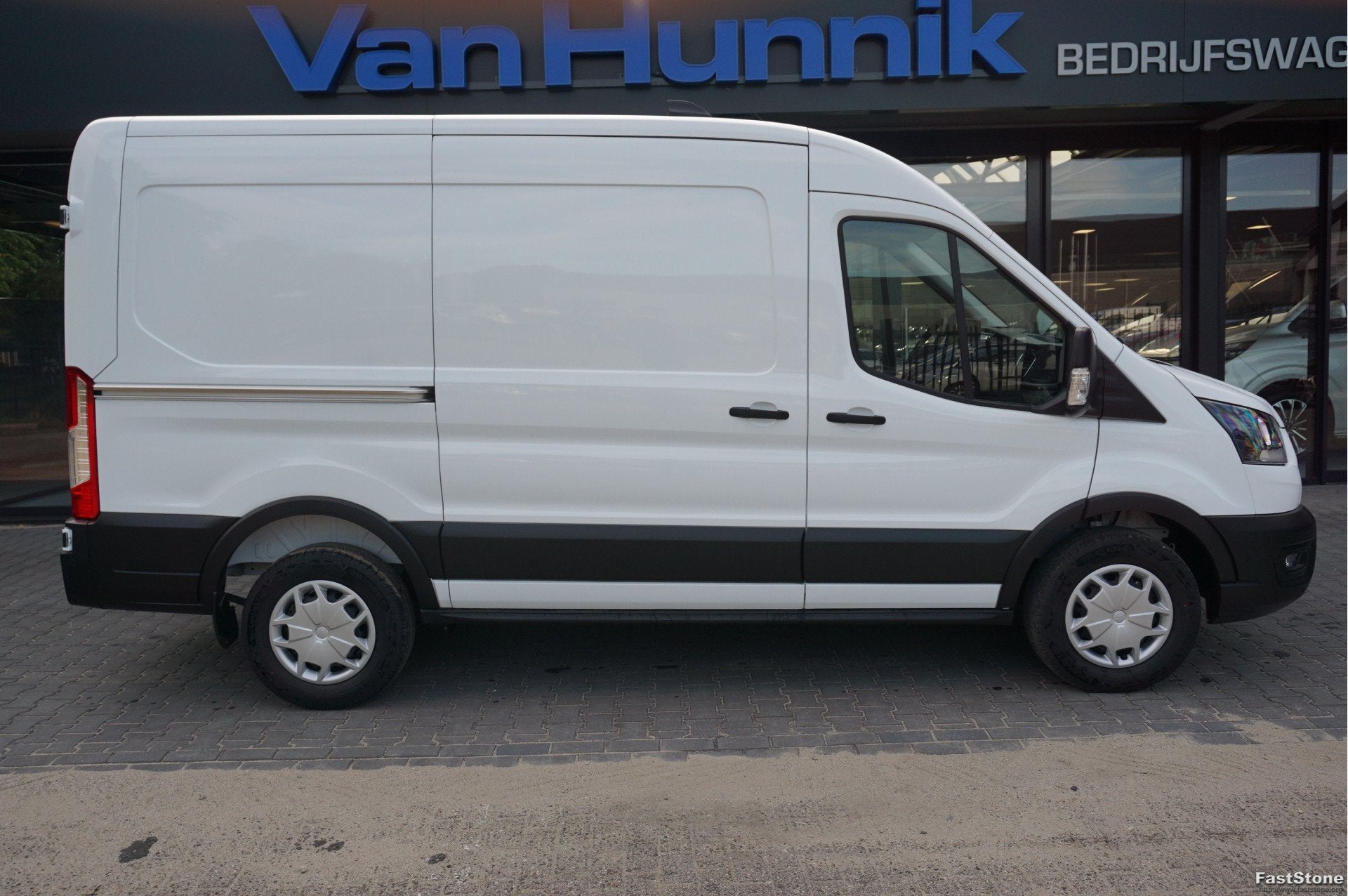 Ford Transit 350M 105PK L2H2 BPM VRIJ! 12" Sync 4 Navi, Adap, Voorwielaandrijving, Gebruikt, Parkeersensor, 4 cilinders