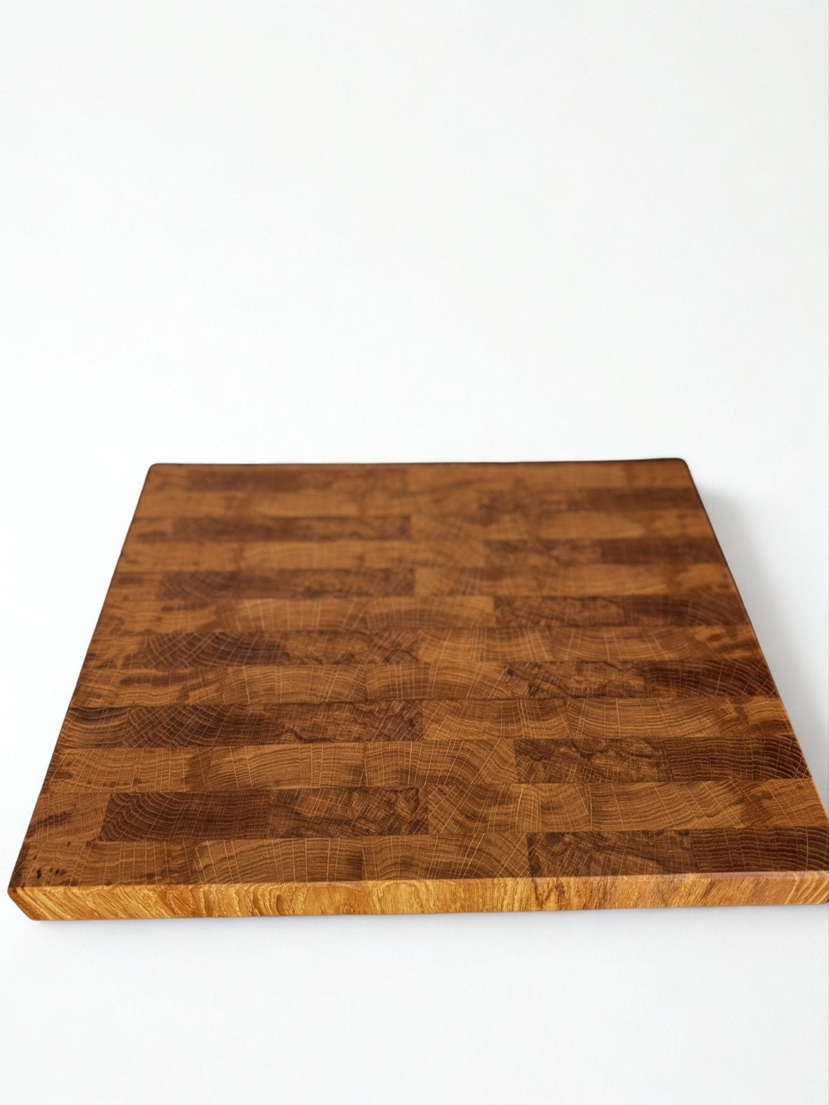 Unieke handgemaakte kopshouten snijplank van gerecycled eike, Hout, Snij-/serveerplank, Nieuw, Ophalen of Verzenden