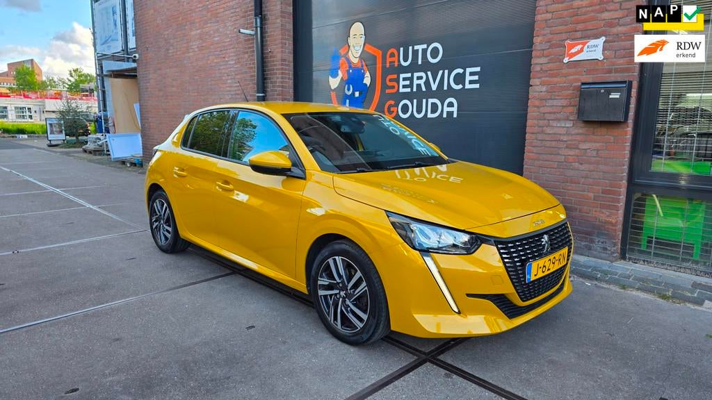 Peugeot 208 1.2 PureTech Allure l NAP l Carplay l virtual co, Voorwielaandrijving, Gebruikt, 49 €/maand, Handgeschakeld