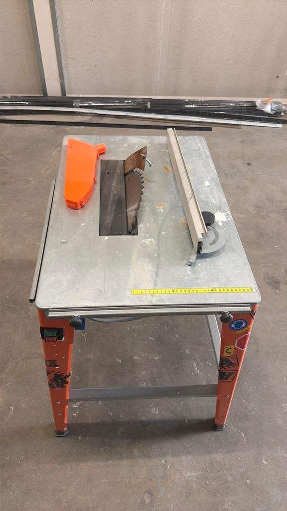 Zaagtafel, Ophalen, Cirkelzaag, Zo goed als nieuw, 30 tot 70 mm