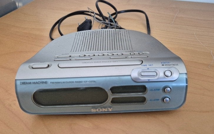 Sony dreammachine wekkerradio type ICF C273L, Audio, Tv en Foto, Radio's, Ophalen, Gebruikt, Overige typen
