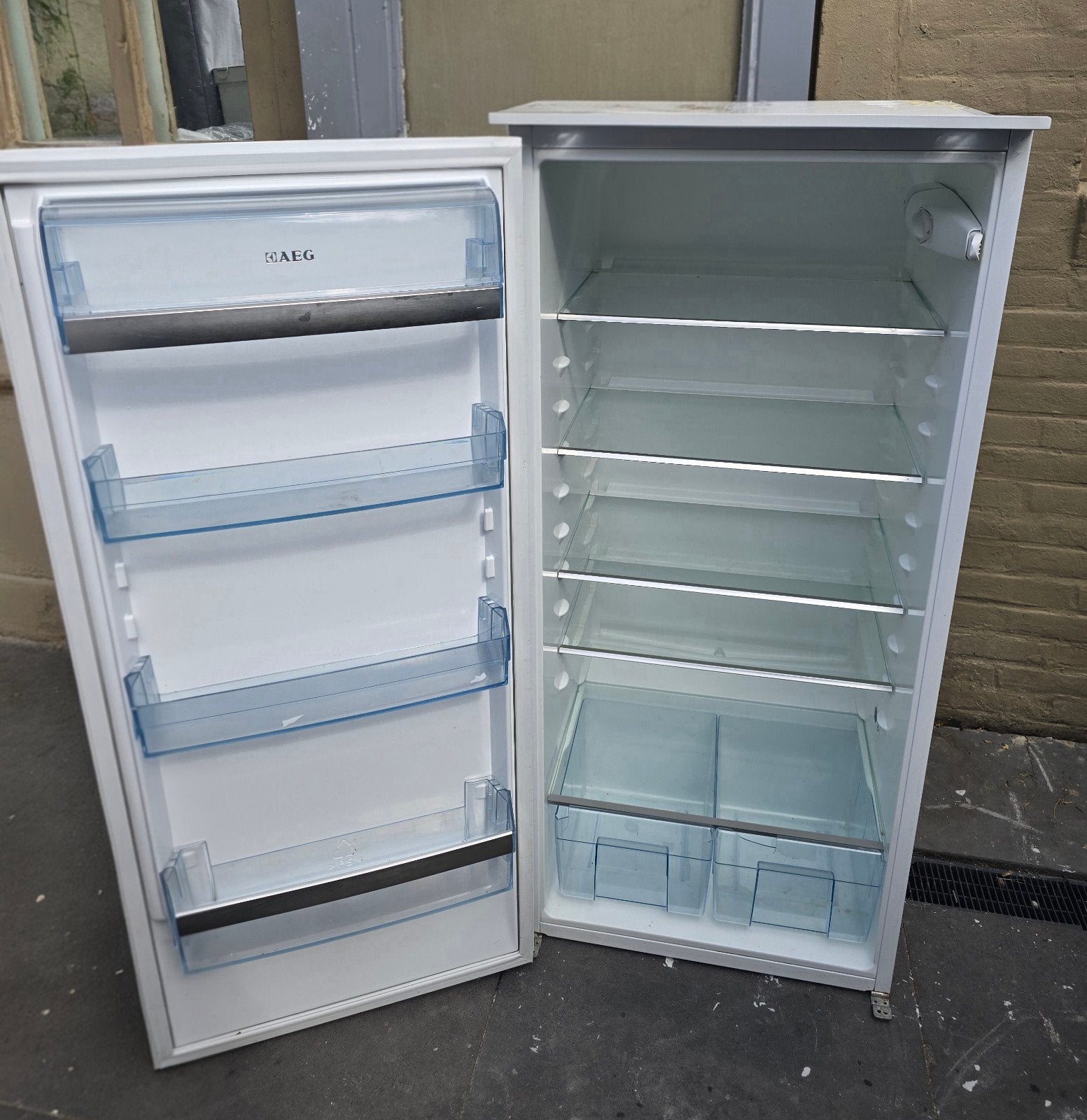 AEG Koelkast -  energielabel A+ - zo goed als nieuw, Ophalen, Zonder vriesvak, 120 tot 140 cm, 200 liter of meer