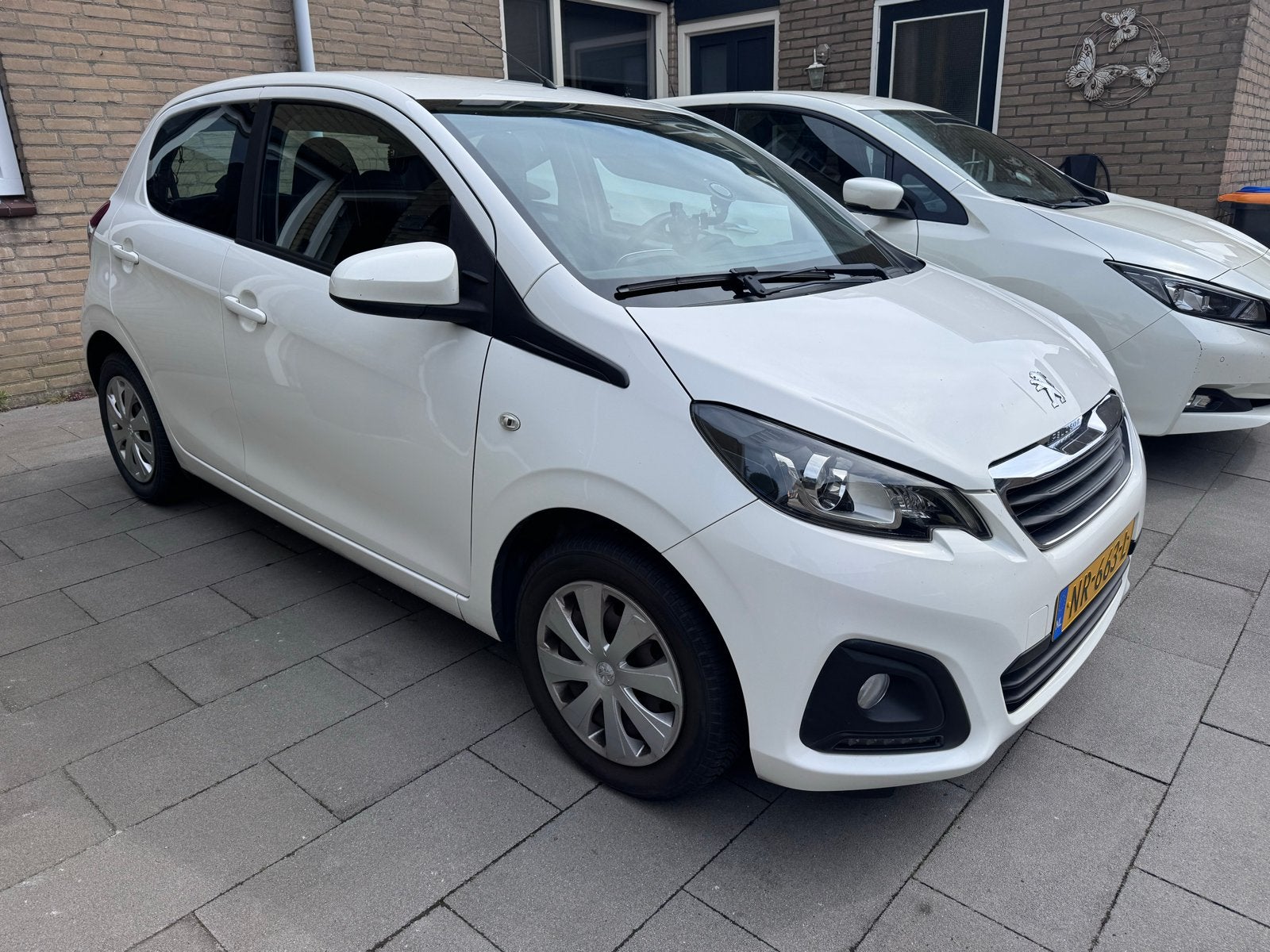 Peugeot 108 1.0 12V E-vti 51KW 5DR 2017 Wit, Auto's, Voorwielaandrijving, USB, 4 stoelen, Wit