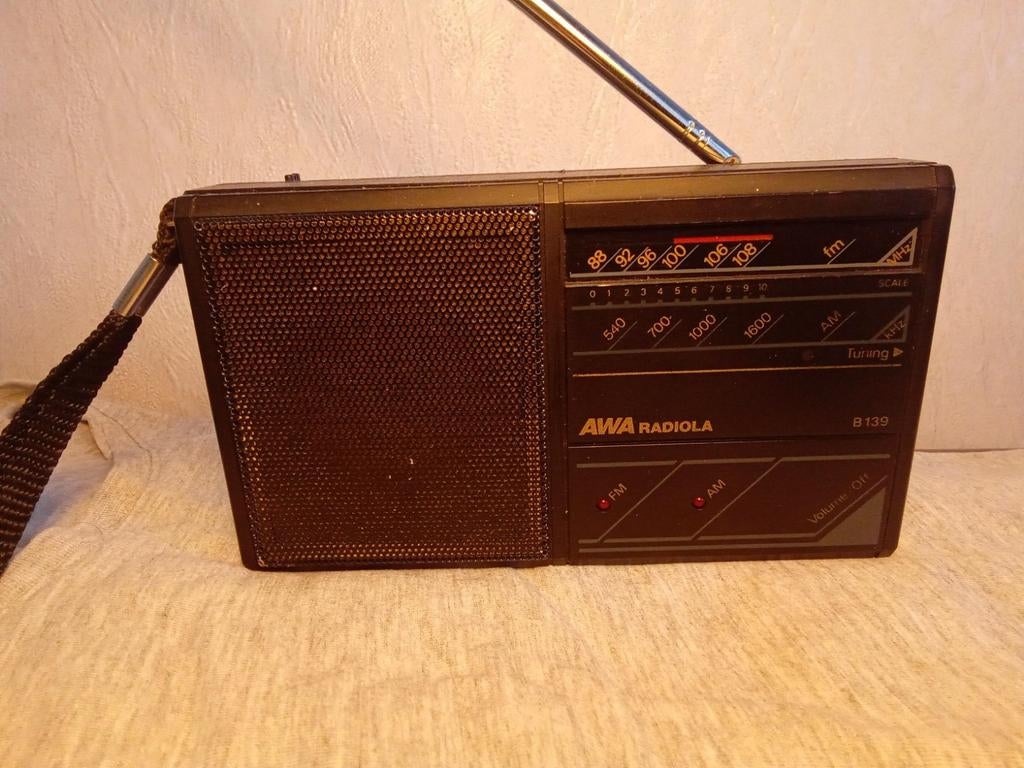 AWA Radiola B139 Draagbare Radio FM/AM, Ophalen, Gebruikt, Radio