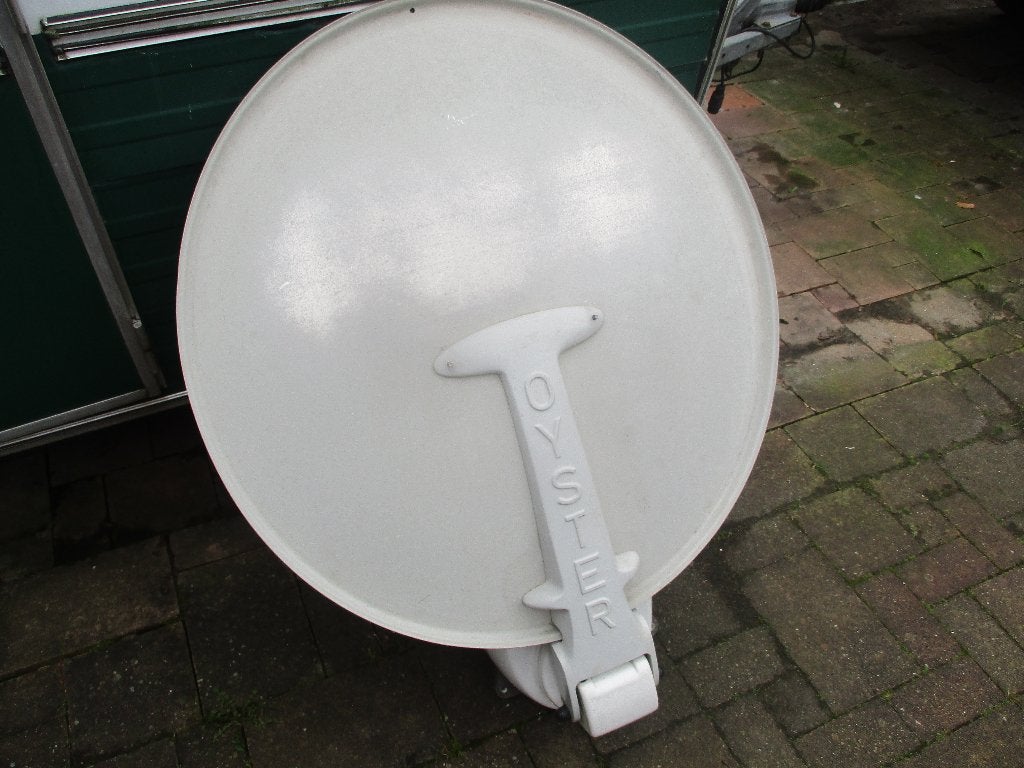 Oyster Digitale satelietschotel, Ophalen, Gebruikt