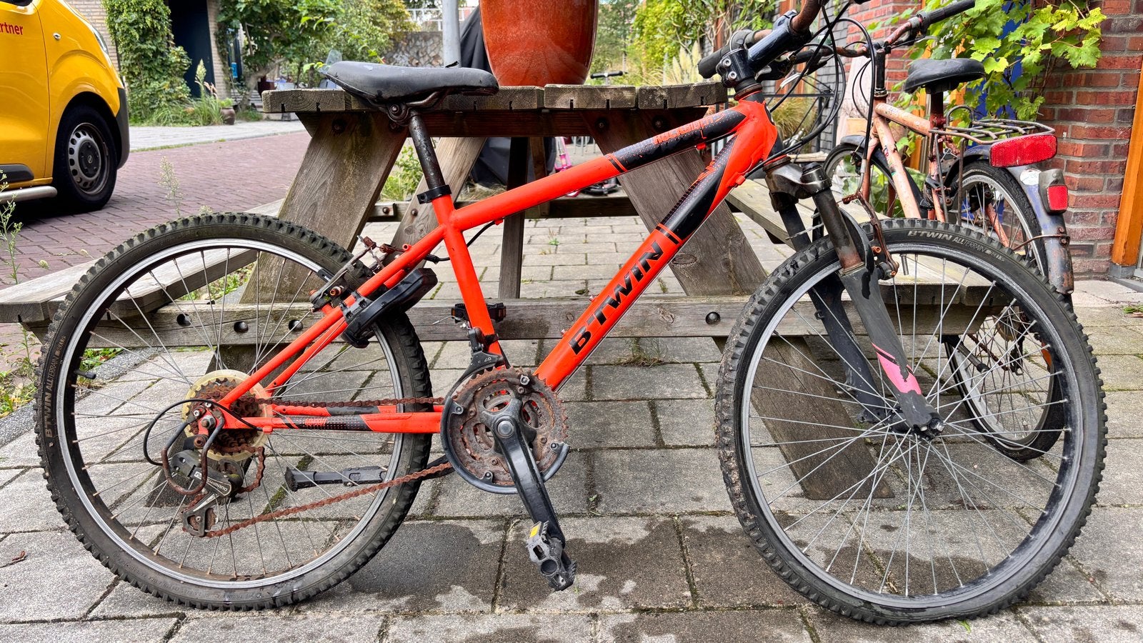 B'Twin Mountainbike - opknapper - 24 inch banden, Fietsen en Brommers, Fietsen | Kinderfietsjes, Ophalen, Gebruikt, Velgrem, 20 inch of meer