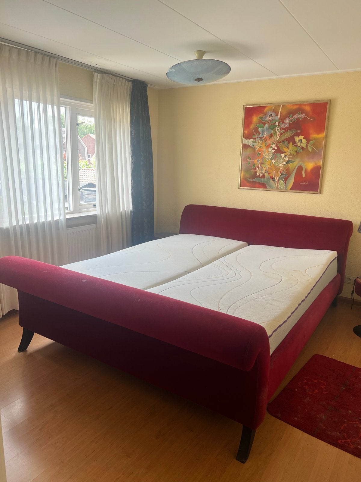 Groot bed (250x190 cm) met bijpassende nachtkastjes, Ophalen, Gebruikt, Tweepersoons, Overige maten