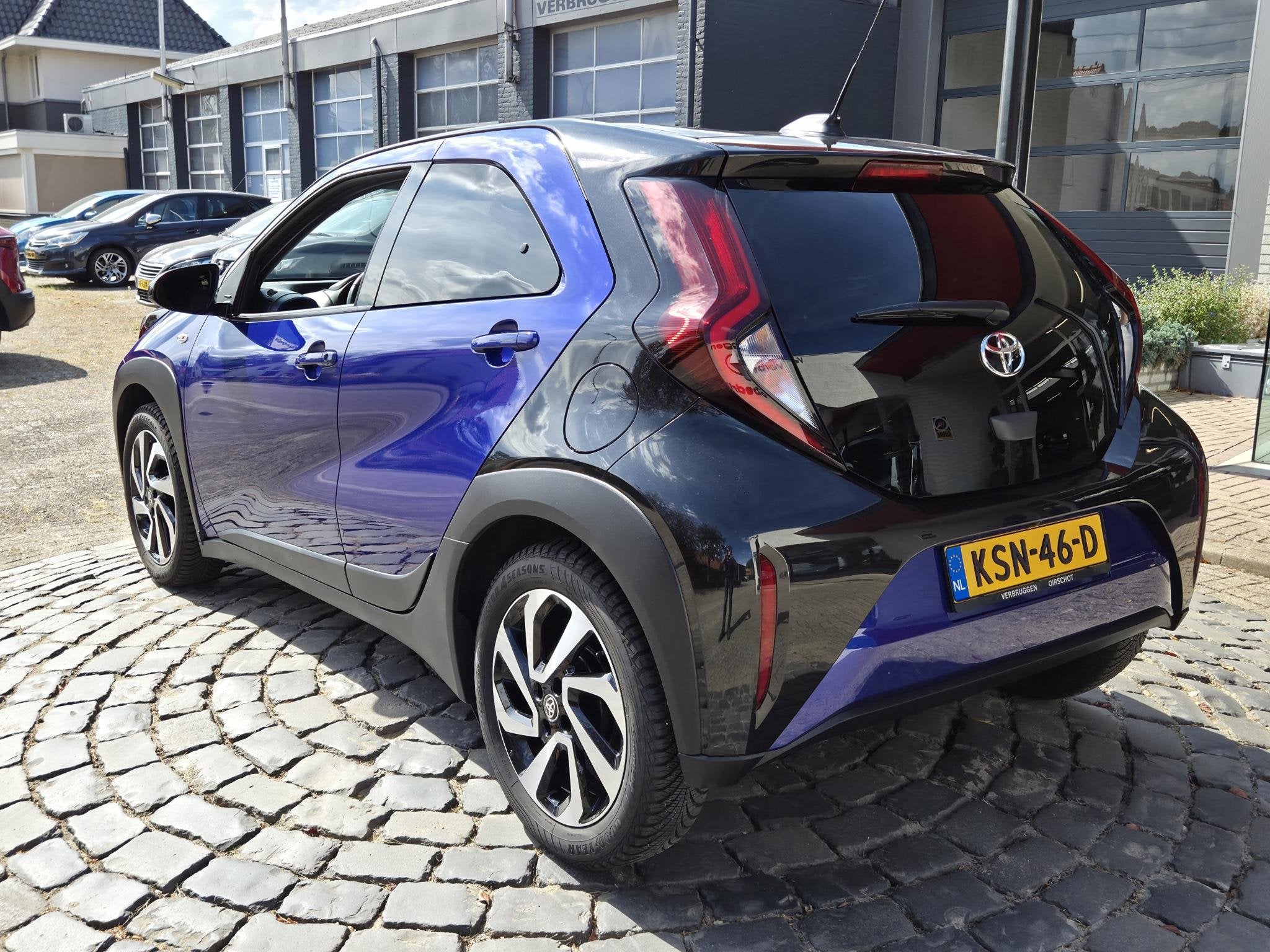 Toyota Aygo X 1.0 VVT-i S-CVT TeamD | 17"LMV | Camera | ALL-, Auto's, Stof, Gebruikt, Euro 6, LED verlichting