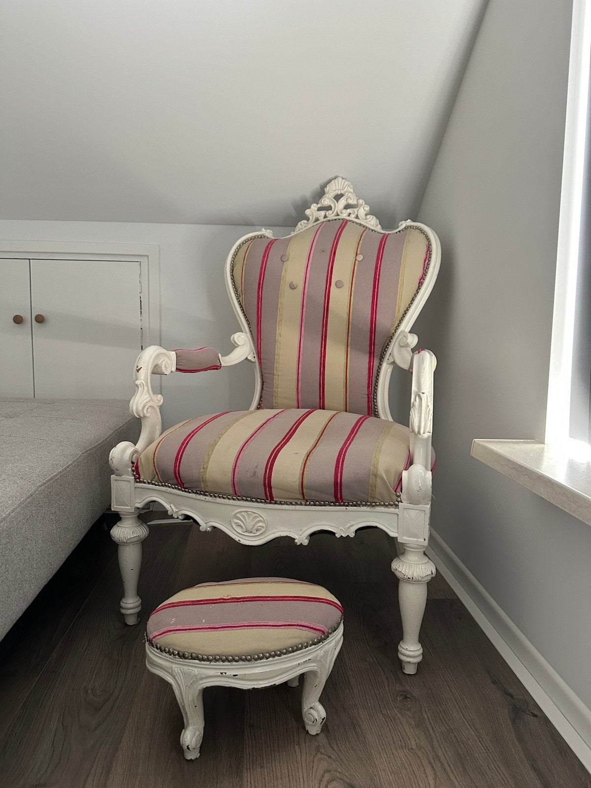 Antieke fauteuil met voetenbankje - Barokstijl, Ophalen