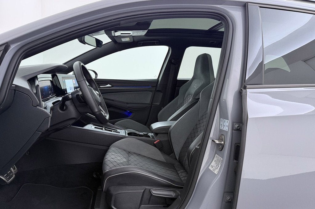 Volkswagen Golf Variant 1.5 eTSI R-Line Business+ | 3-zone c, 4 cilinders, 150 pk, Alcantara, Hybride Elektrisch/Benzine