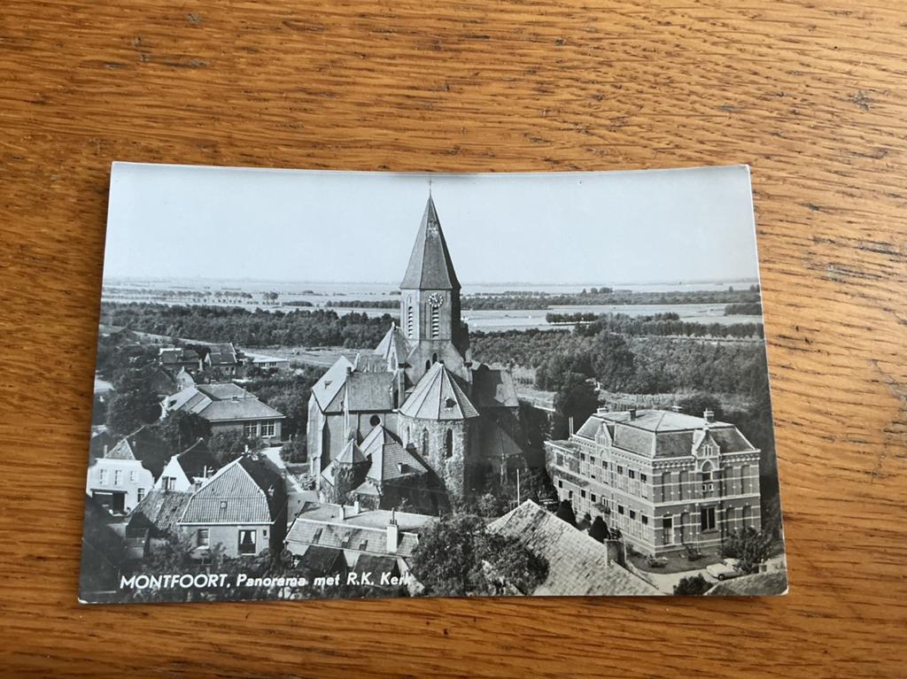 O126 Montfoort kerk, Ophalen of Verzenden