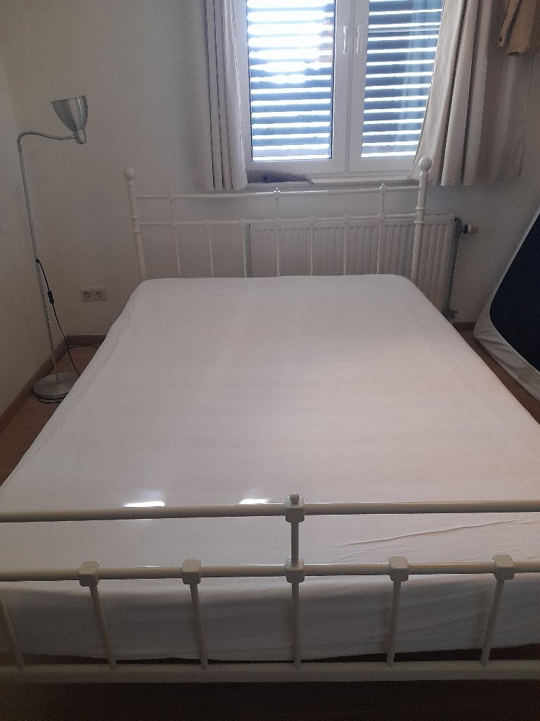 bed, Huis en Inrichting, Slaapkamer | Bedden, Ophalen, Wit, Zo goed als nieuw, Metaal