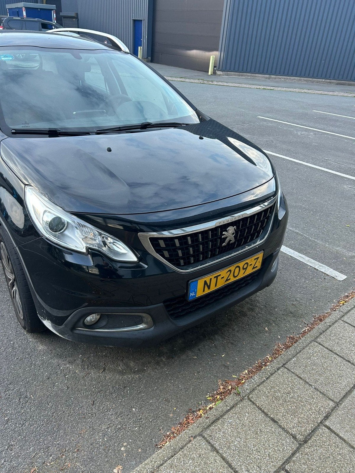 Peugeot 2008 1.2 VTI 81KW 2017 Zwart, Auto's, Voorwielaandrijving, 1250 kg, Origineel Nederlands, Handgeschakeld