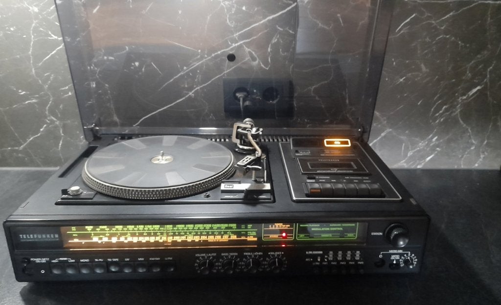 Telefunken - Compact studio 5003 & Telefunken TLX 11speakers, Ophalen of Verzenden, Zo goed als nieuw, Tuner of Radio, Overige merken