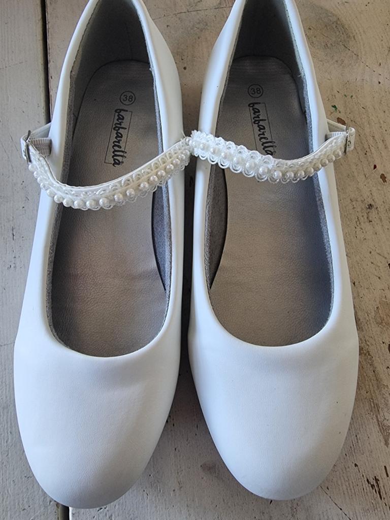 Witte ballerina's met parels maat 38 voor bruiloft, Kleding | Dames, Schoenen, Wit, Zo goed als nieuw, Barbarella, Ballerina's