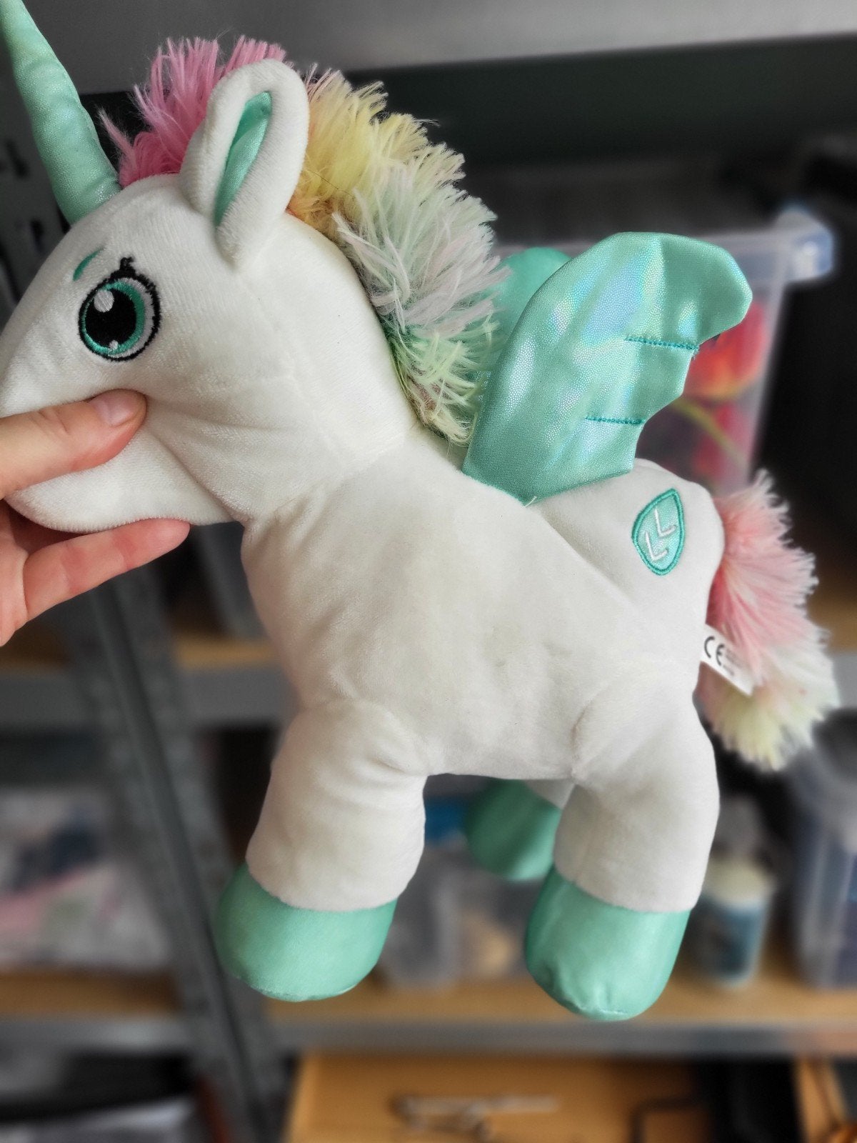 Eenhoorn knuffel met vleugels en regenboogmanen, Kinderen en Baby's, Speelgoed | Knuffels en Pluche, Zo goed als nieuw, Eenhoorn