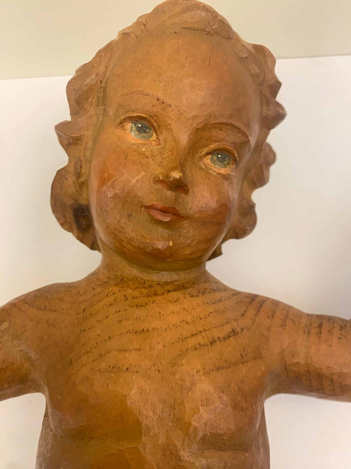 Prachtig houtgesneden Jezuskind uit kerststal, 35 cm, Antiek en Kunst, Houtsnijwerk, Ophalen of Verzenden, Handgemaakt, 20 - 50 cm