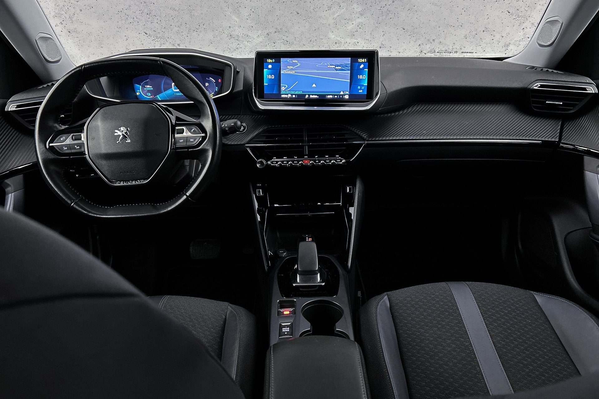 Peugeot e-2008 EV Allure 50 kWh | Camera | LED koplampen | D, Auto's, 136 pk, Gebruikt, Huisgarantie, Met garantie (alle)
