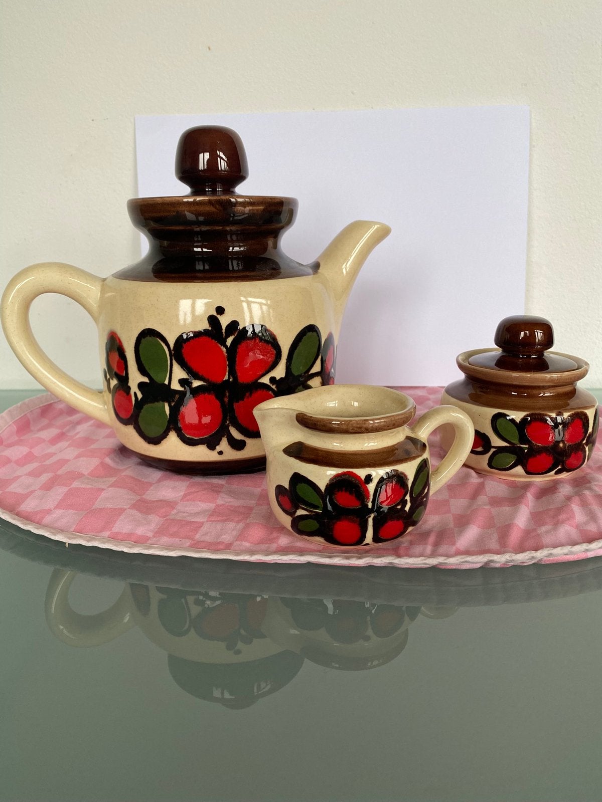VINTAGE THEESTEL (THEEPOT, MELKKAN en SUIKERPOT)., Antiek en Kunst, Ophalen of Verzenden