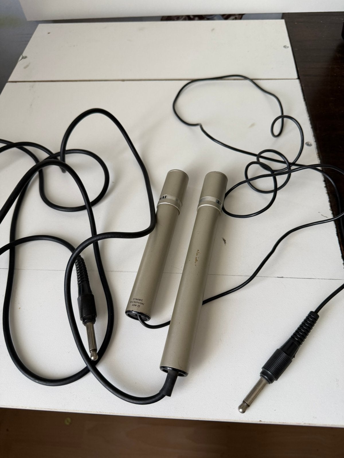 2x Vintage AKAI Dynamische Microfoon – jaren ’70, Ophalen of Verzenden, Zo goed als nieuw