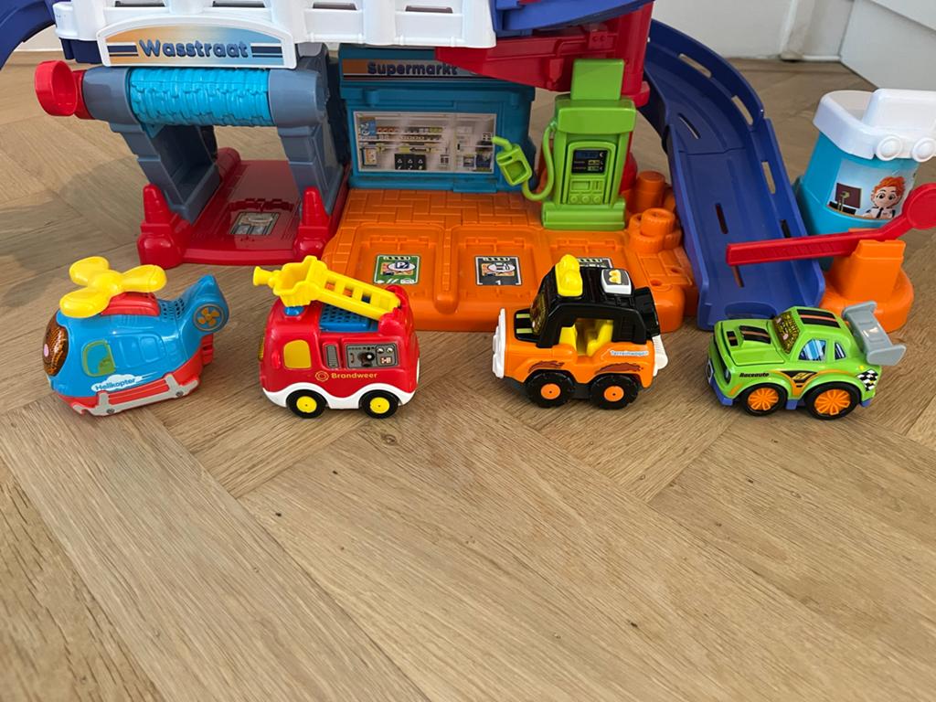 VTech Toet Toet Auto's Garage met 4 Voertuigen, Ophalen, Zo goed als nieuw, 2 tot 4 jaar