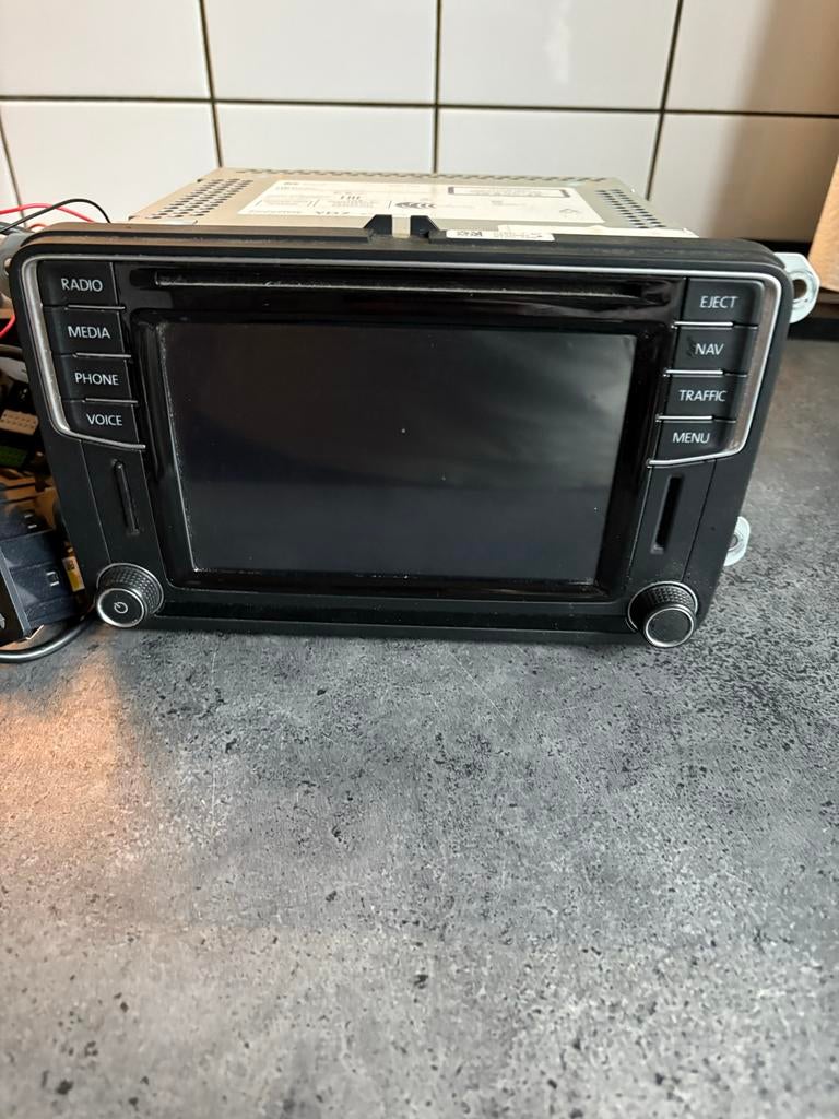VW radio MIB2 met USB DAB+ navigatie bluetooth CarPlay, Auto diversen, Autoradio's, Ophalen, Gebruikt