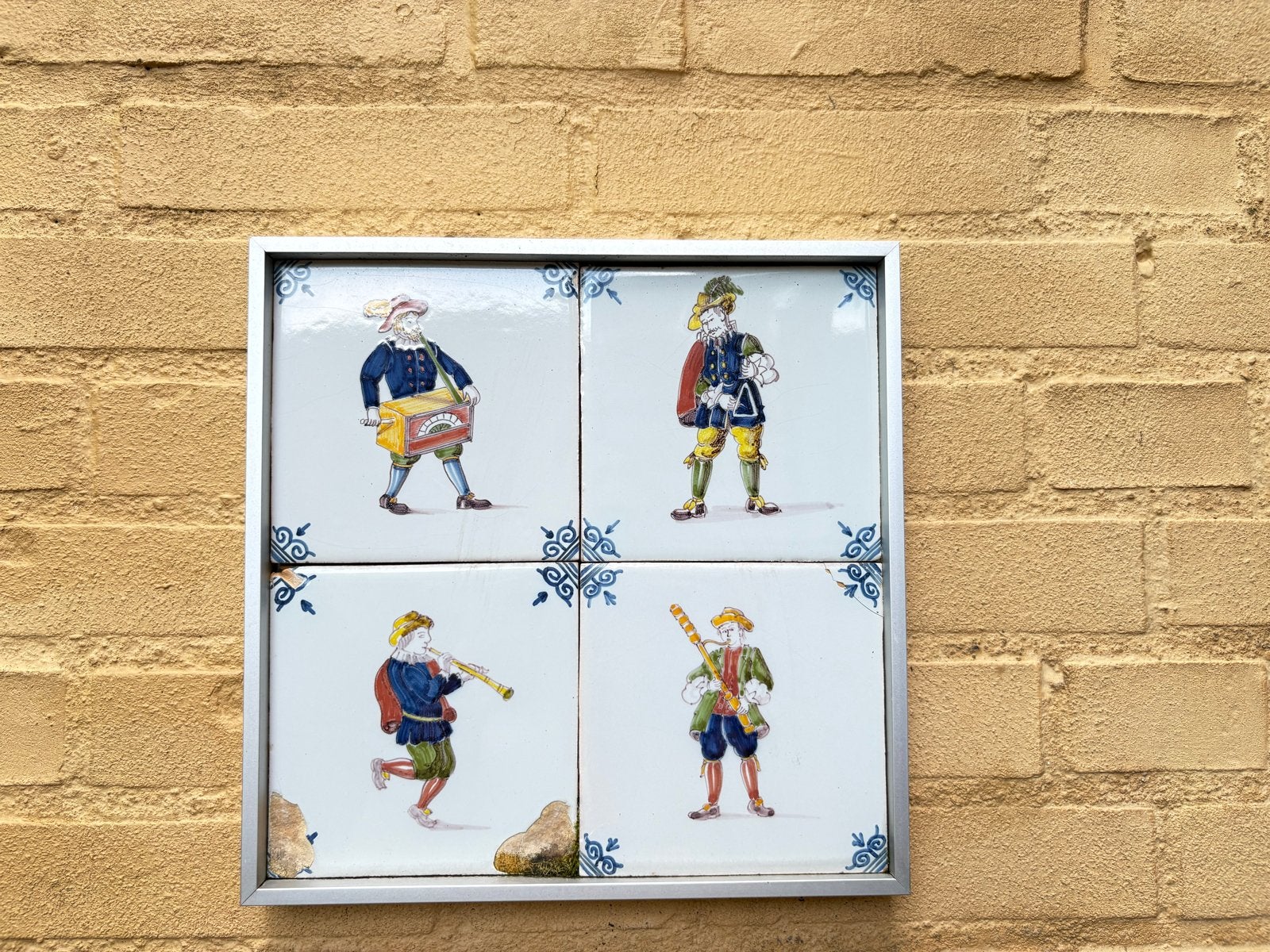Delfts blauwe tegeltableau met muzikanten, Ophalen