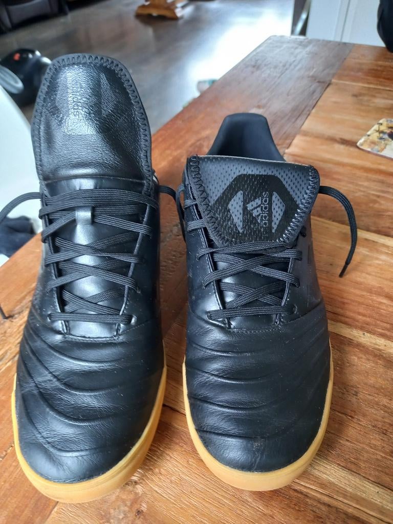Adidas Copa zaalvoetbalschoenen leer mt 46 (valt klein), Ophalen, Gebruikt, Maat XS of kleiner, Schoenen