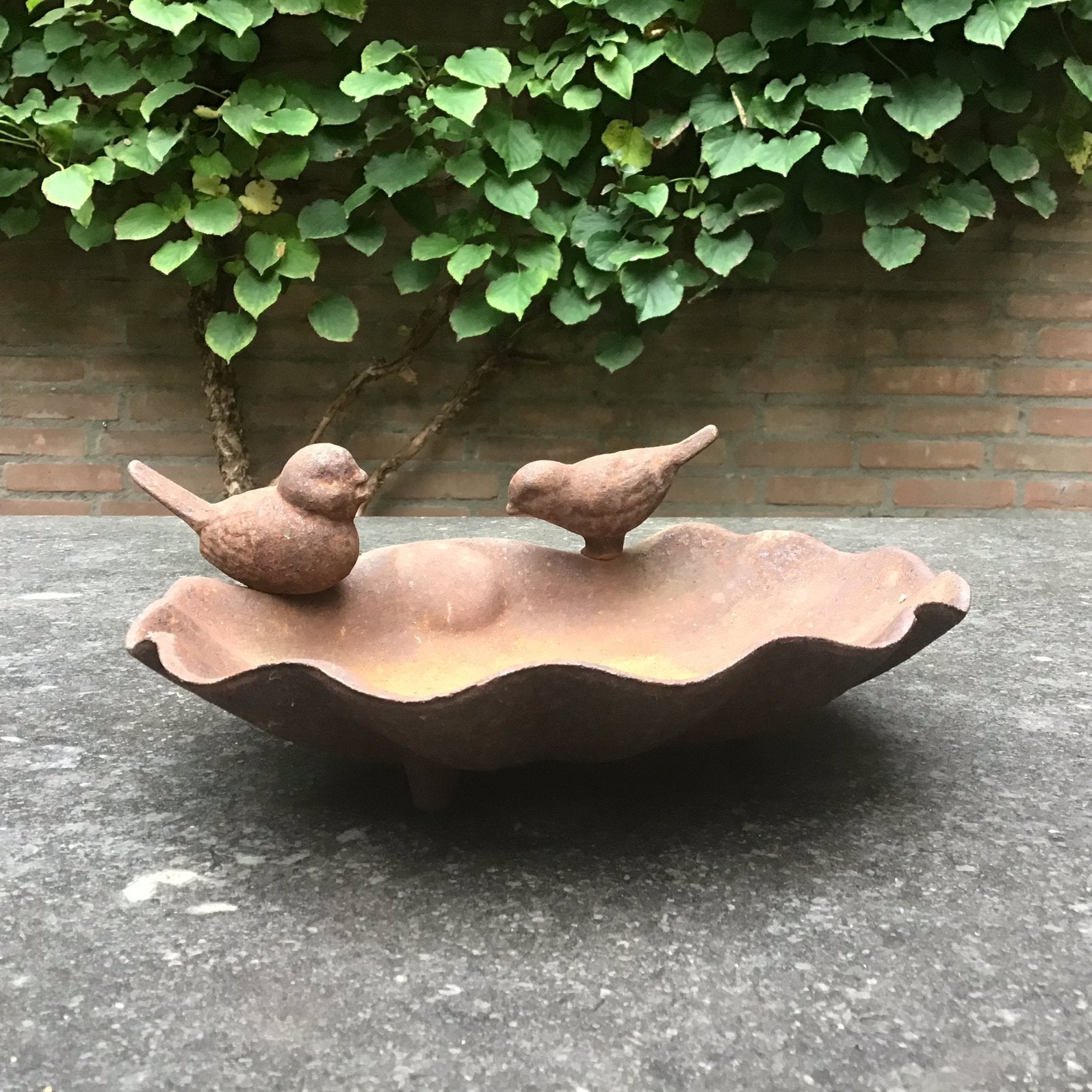 Oud gietijzeren vogelbad vogeldrinkbad op pootjes, Ophalen
