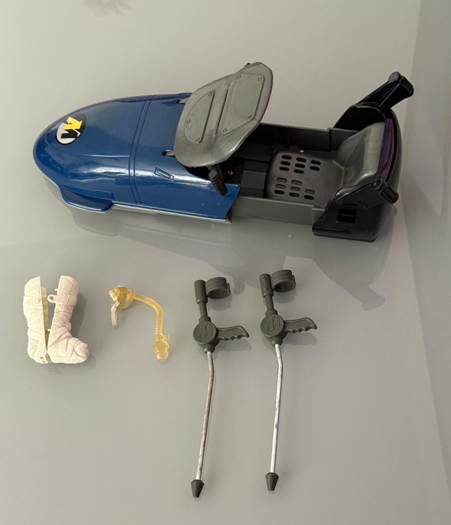 Actionman bobslee incl. Gipsbeen en krukken, Ophalen, Zo goed als nieuw
