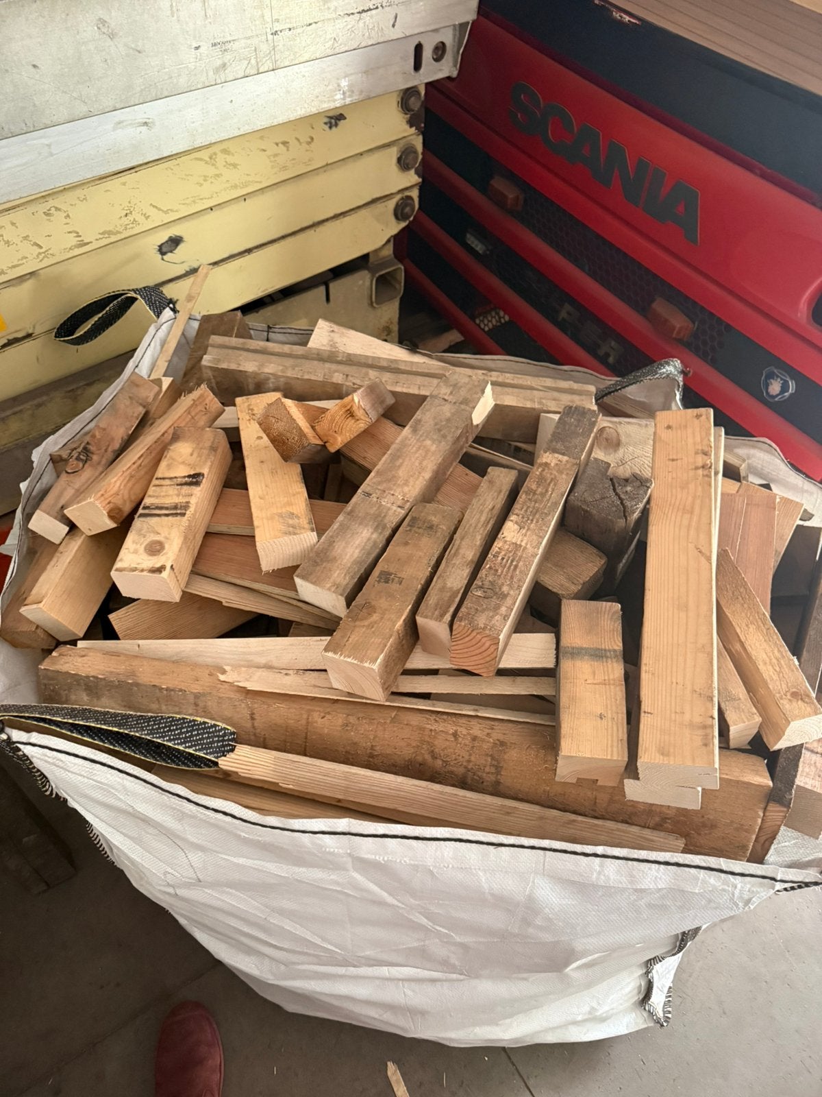 Bigbag vol hard hout, Tuin en Terras, Haardhout, Minder dan 3 m³, Ophalen of Verzenden