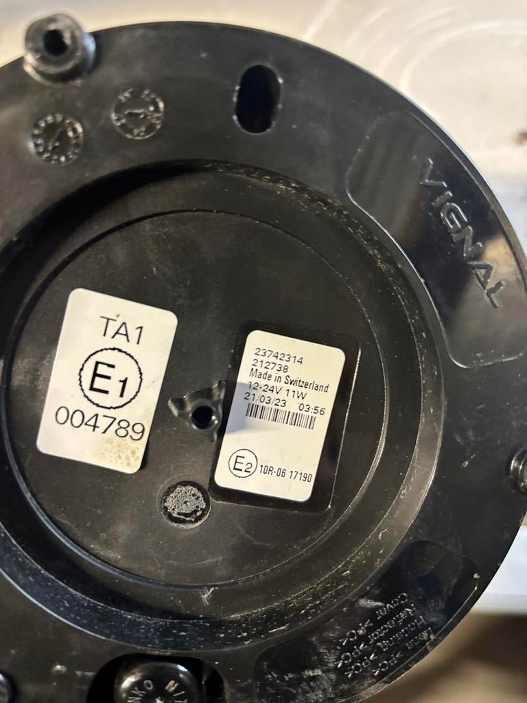 2 originele Volvo zwaailampen, Tolweg 13 Ermelo, Verlichting, St vd Brink, Nieuw