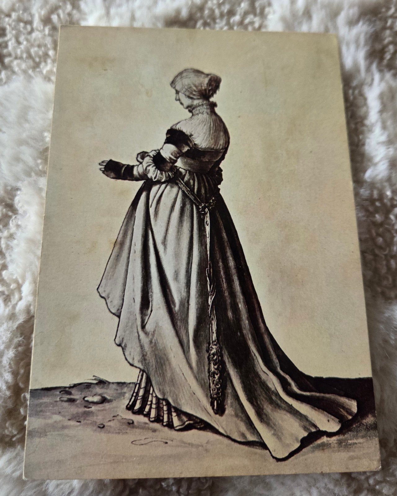 Ansichtkaart Hans Holbein de Jonge - Basle Woman's Dress, Verzenden, 1960 tot 1980, Ongelopen, Overige thema's
