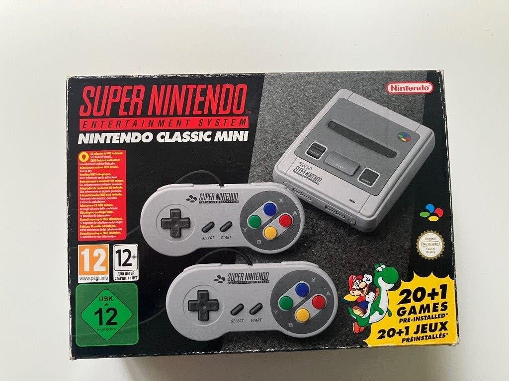 Super Nintendo classic mini, Spelcomputers en Games, Spelcomputers | Nintendo Super NES, Ophalen of Verzenden, Zo goed als nieuw