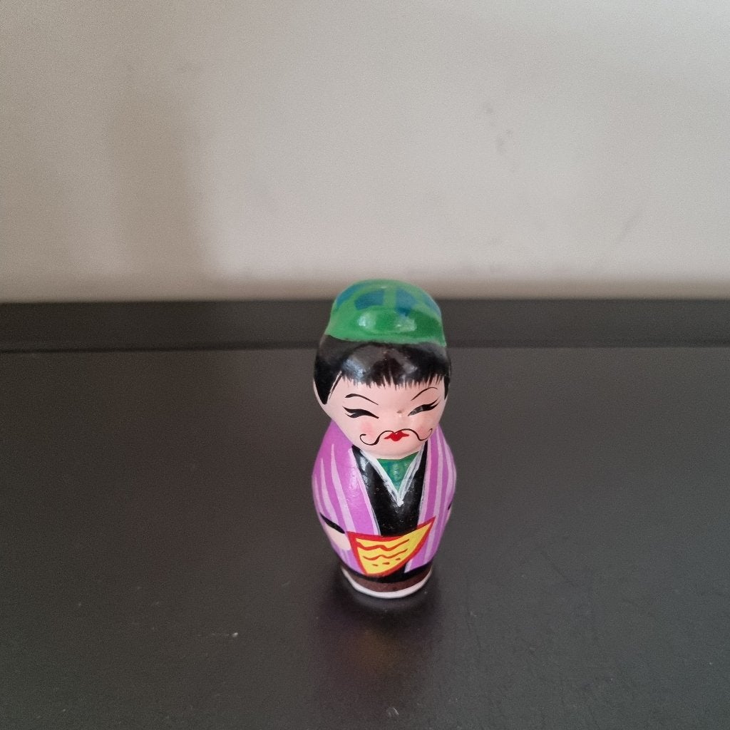 Vintage Chinees kleipoppetje, Verzenden