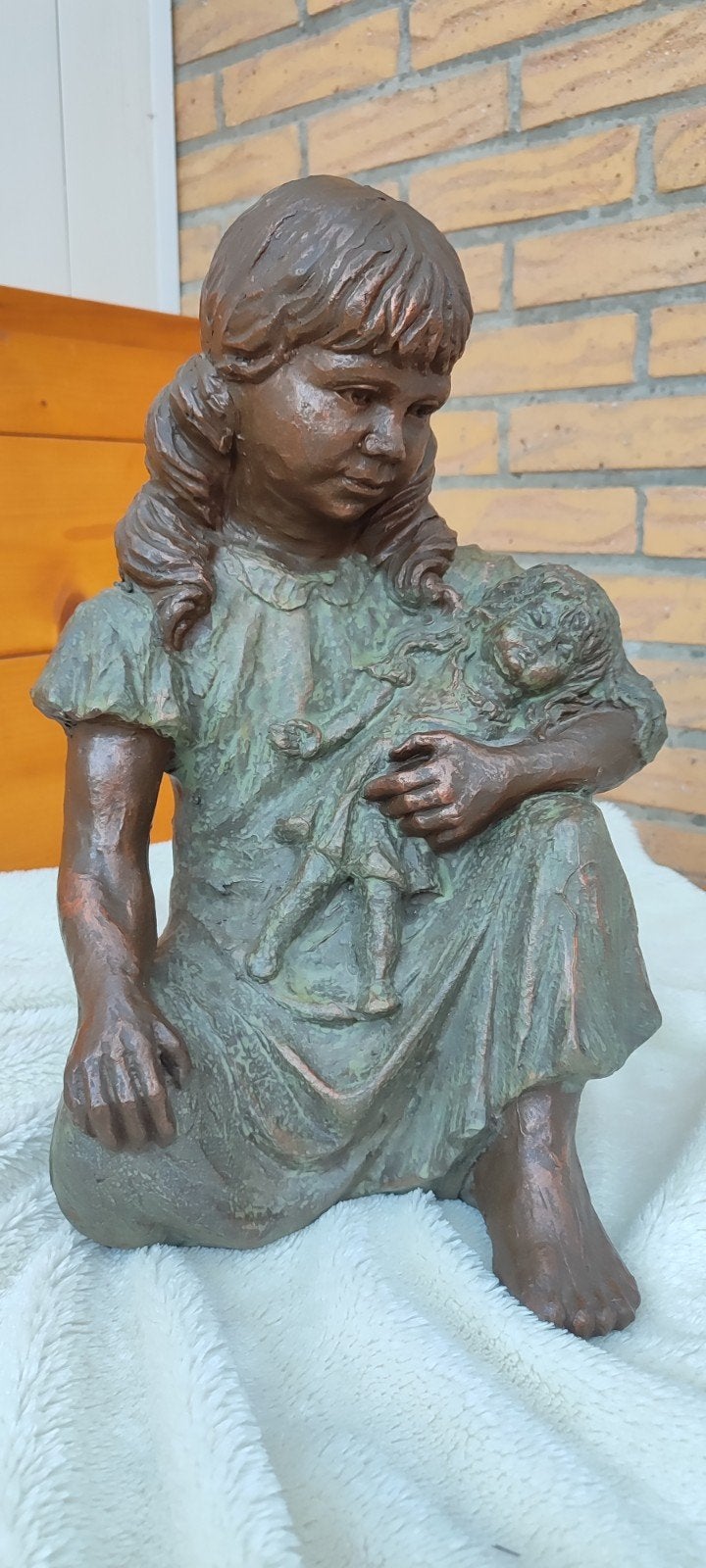 Geert Kunen Beeld Meisje met pop, 39cm hoog, Brons Art Deco, Art deco, Ophalen of Verzenden, Steen of Keramiek, Beeld