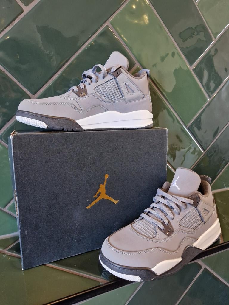 Jordan 4 Retro Cool Grey, Kinderen en Baby's, Kinderkleding | Schoenen en Sokken, Jongen of Meisje, Schoenen, Nieuw, Ophalen of Verzenden