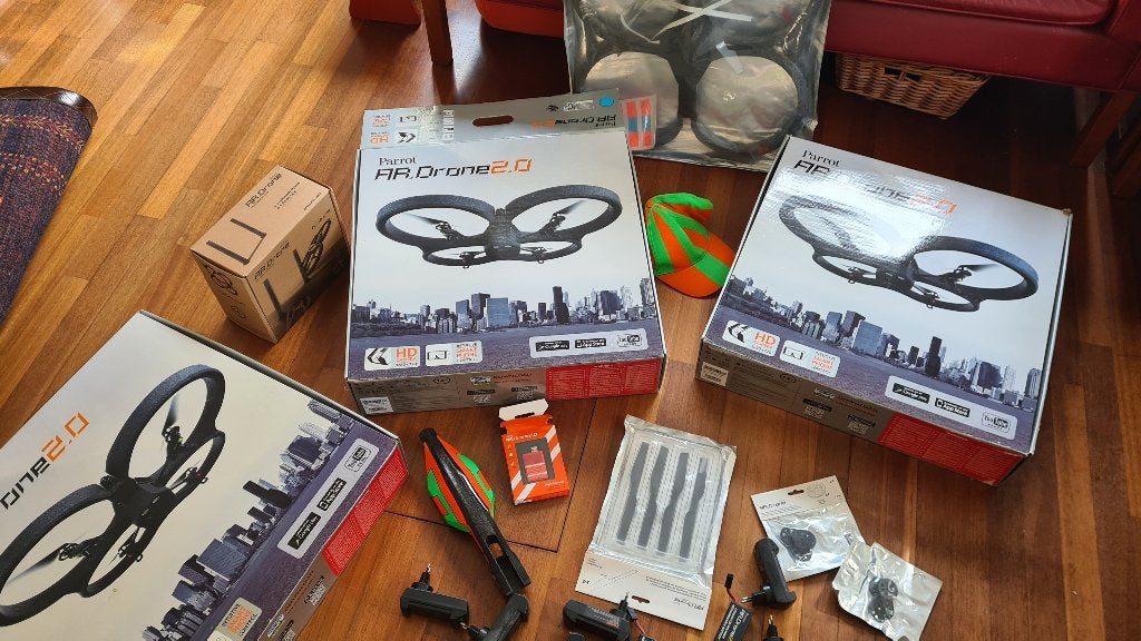 3x Parrot AR.Drone 2.0, compleet pakket GRATIS, Gebruikt, Cameradrone, Minder dan 100 meter, Standaard kwaliteit