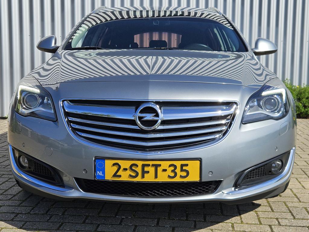 Opel Insignia Sports Tourer 2.0 CDTI EcoFLEX Cosmo / Leer /, Voorwielaandrijving, Euro 5, 26 km/l, 1600 kg