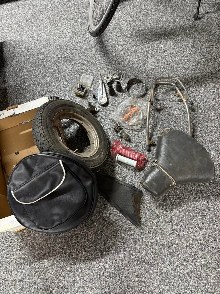 Vespa motorscooter onderdelen, Motoren, Ophalen of Verzenden, Gebruikt