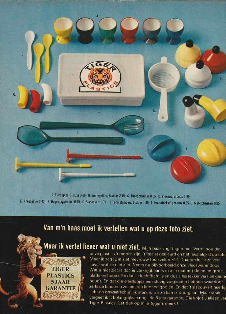 Retro reclame 1966 Tiger Plastics interieur keukenhulpjes, Verzenden, Overige typen