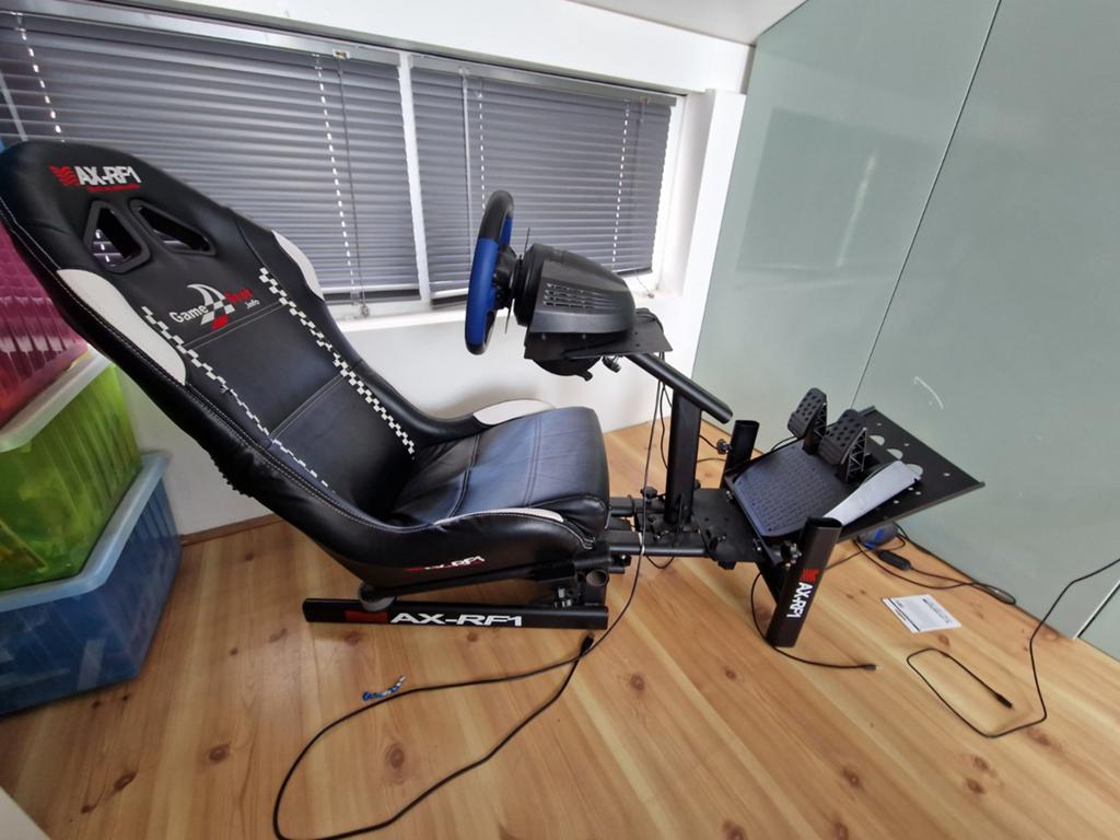 Game seat / Racestoel, Spelcomputers en Games, Spelcomputers | Overige Accessoires, Zo goed als nieuw, Ophalen