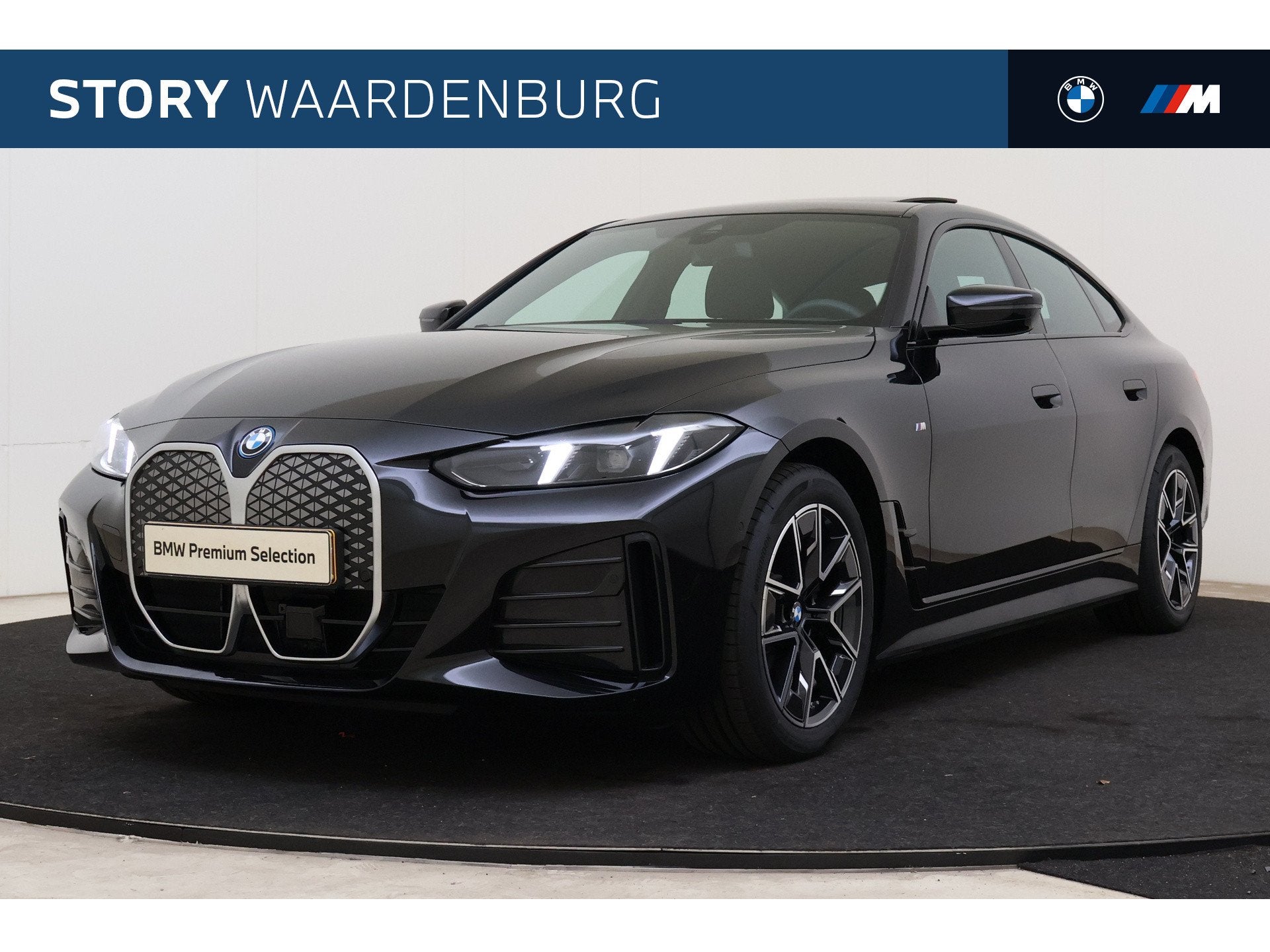 BMW i4 eDrive40 M Sport / Trekhaak / Achteruitrijcamera / St