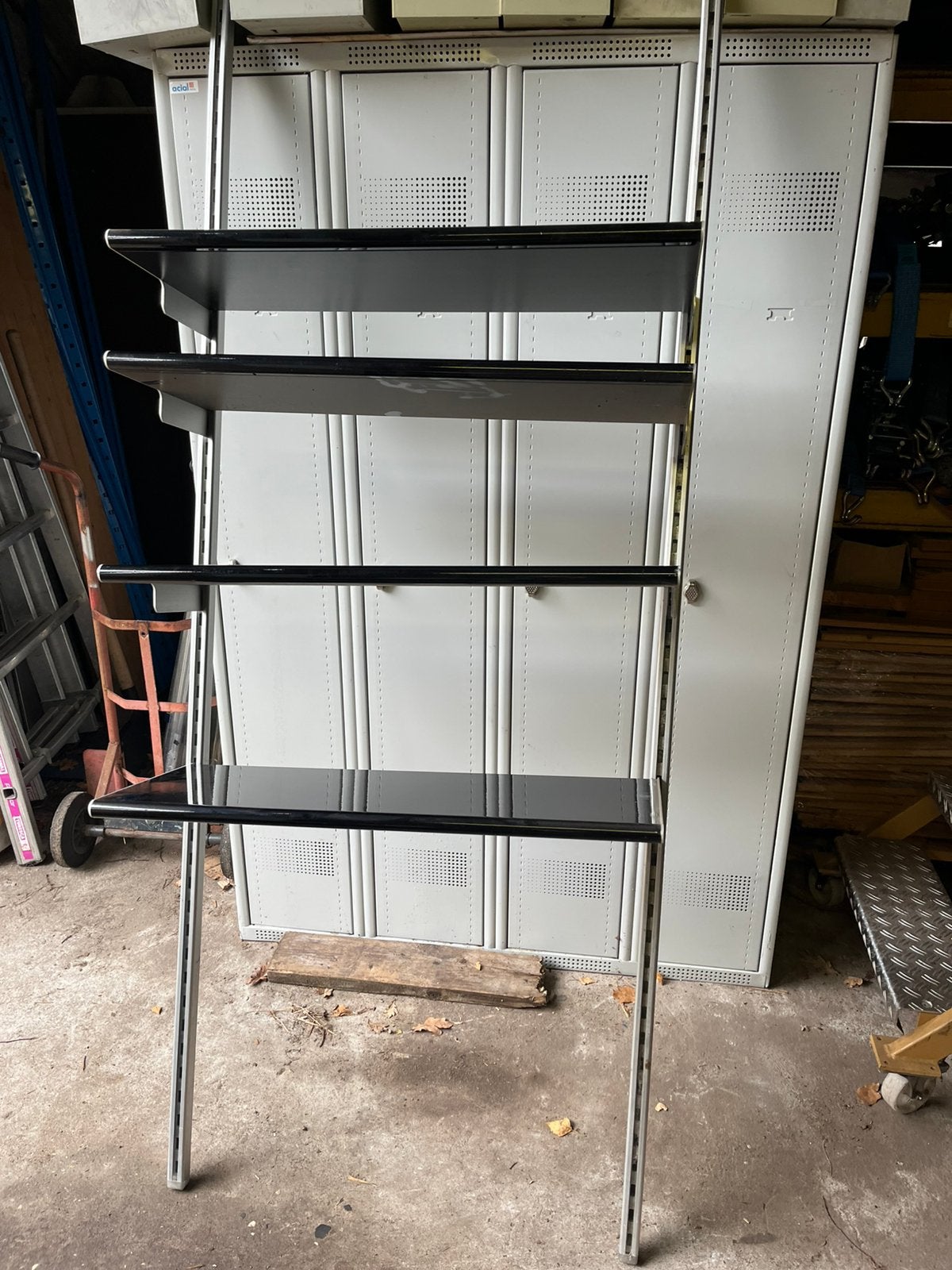 Stelling inhaakstellig zwart ca. 2.40m lang 2m. Vintage Ikea, Huis en Inrichting, Ophalen, Gebruikt