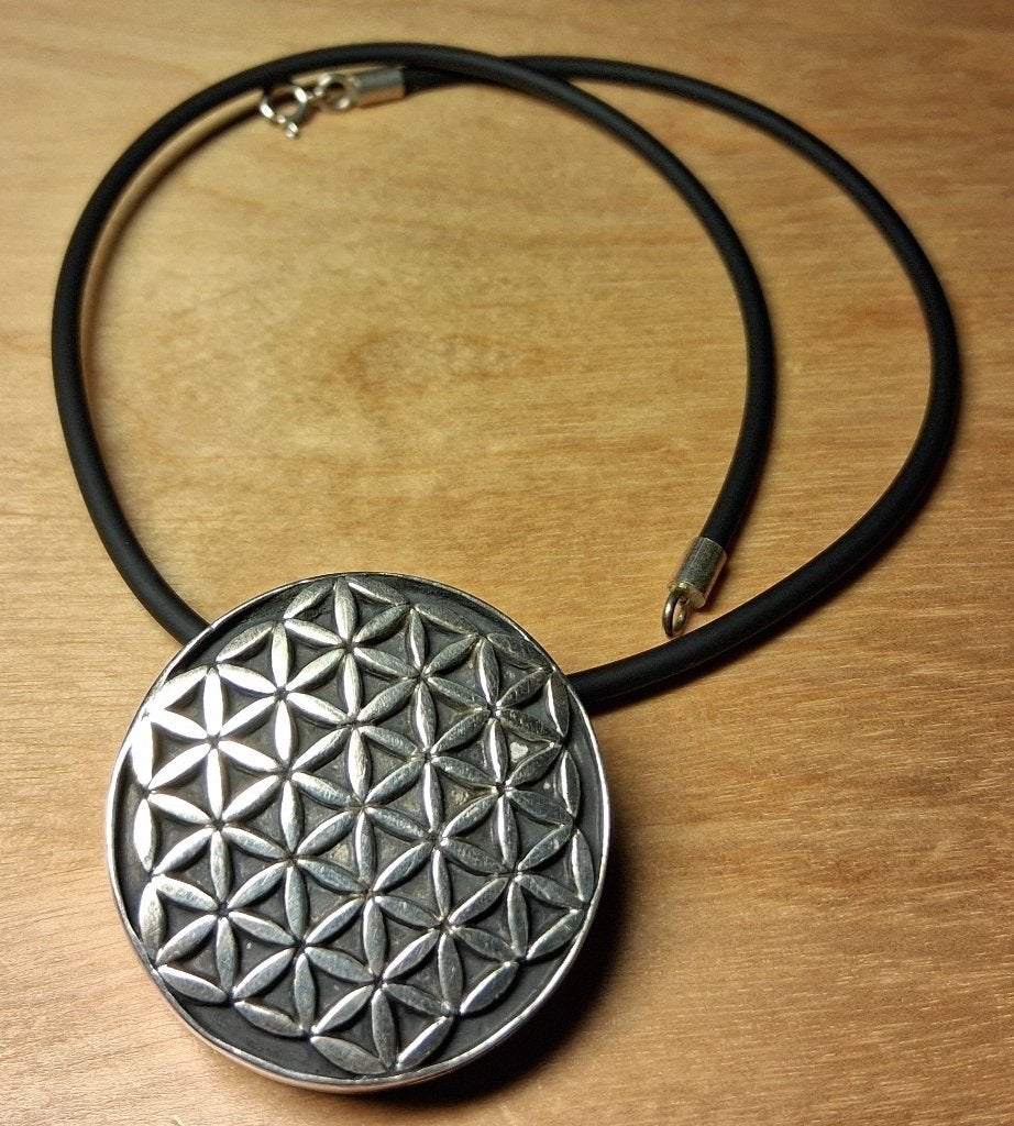 Bijzondere zilverkleurige 'locket' hanger, Ophalen of Verzenden, Zo goed als nieuw, Zilver, Overige materialen