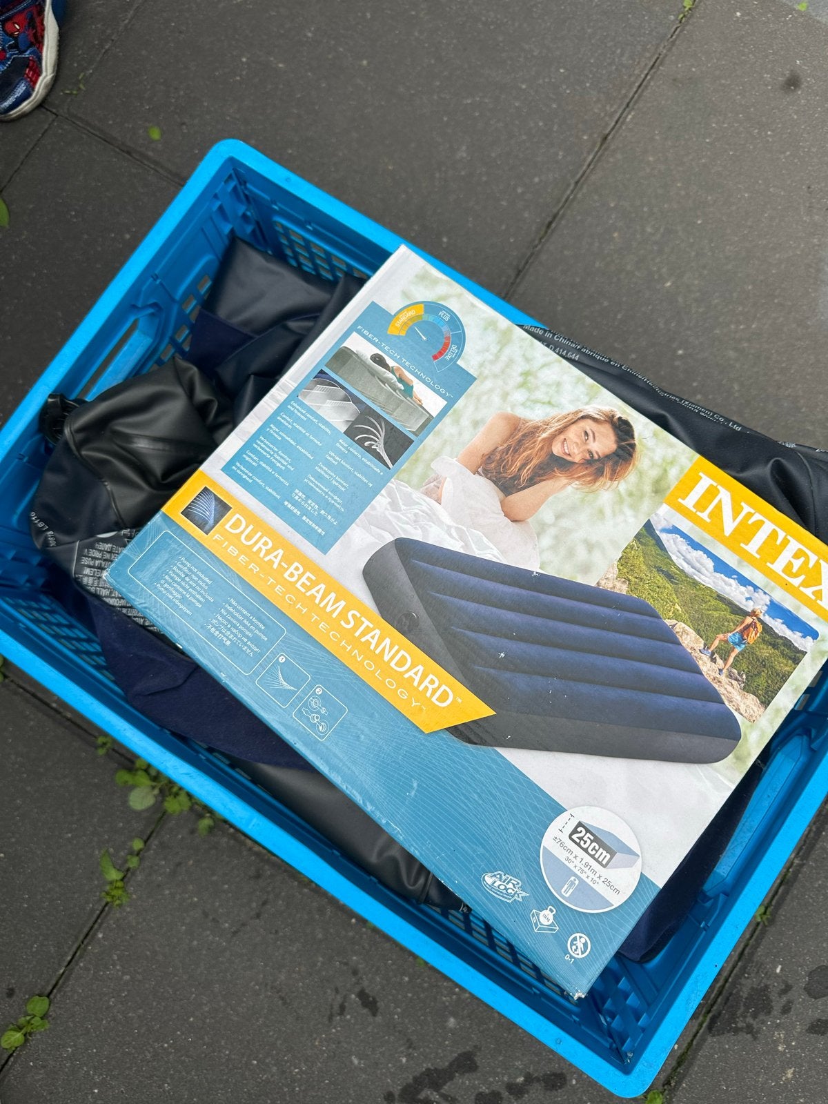 6 eenpersoons luchtbedden (waarvan 1 nieuw in doos), Ophalen, Gebruikt, 1-persoons