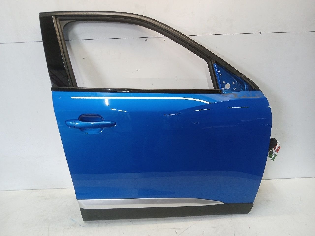 Portier rechts voor Peugeot 2008, Onderdelen@venauto.nl, Van der Ven Autorecycling B.V., Gebruikt, Ettenseweg 76, 4706 PB Roosendaal, The Netherlands