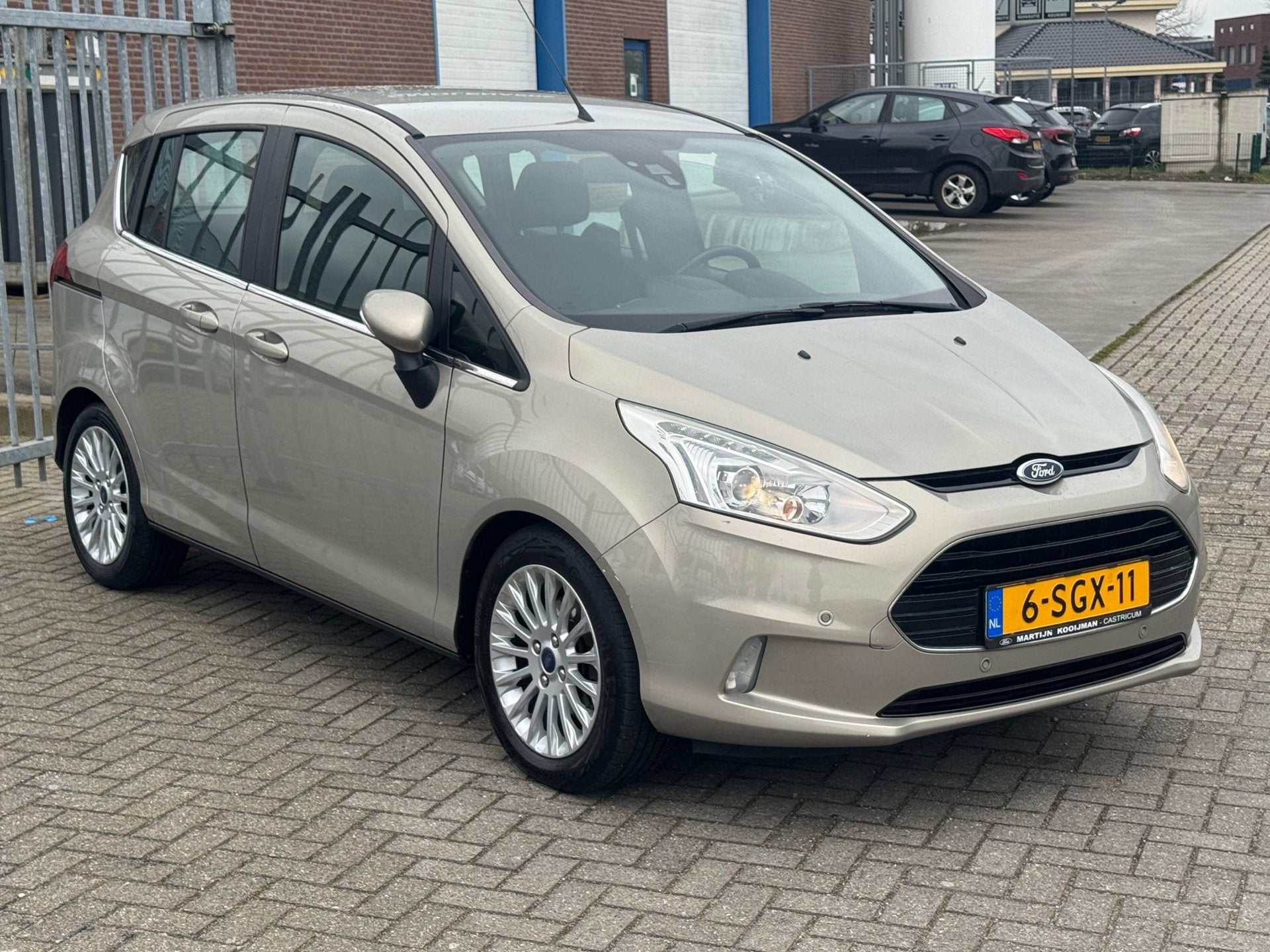 Ford B-Max 1.0 EcoBoost Titanium NL AUTO NAP! Camera l Navi, Auto's, Voorwielaandrijving, Euro 5, Gebruikt, Origineel Nederlands