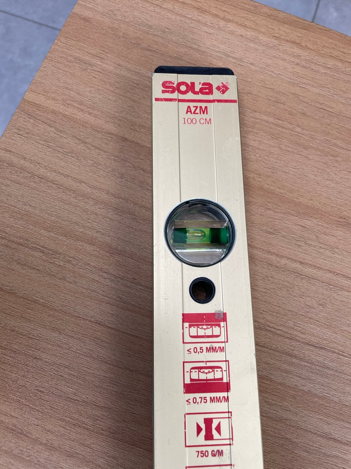 Sola Magnetische Waterpas AZM 100 CM - Zo goed als nieuw, Ophalen, Zo goed als nieuw, Waterpas, Overige merken